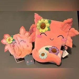 Loungefly | Toys | Nwt Minecraft Axolotl Bundle Earrings Phone Holder ...